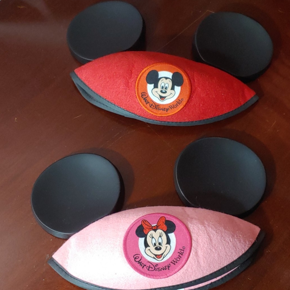 Walt Disney Mickey mouse hat! Minnie sold